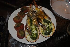 Hi Karon Beach Hotel