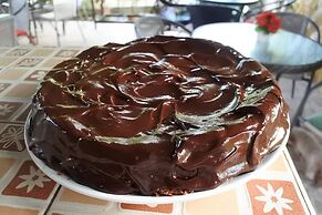 Hi Karon Beach Hotel