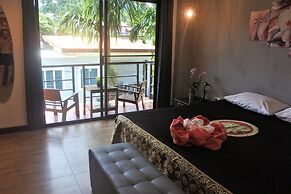 Hi Karon Beach Hotel