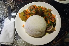 Hi Karon Beach Hotel