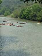 Calcamco-rio Rr9030 4 Bedroom Home by RedAwning