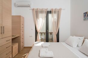 Athina's Flat on the sea