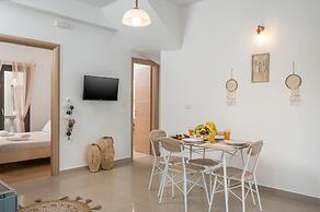 Athina's Flat on the sea