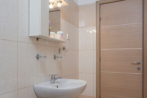 Athina's Flat on the sea