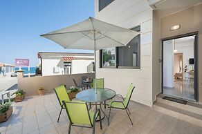 Athina's Flat on the sea