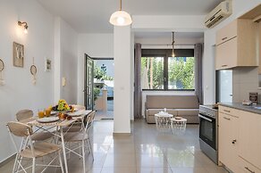 Athina's Flat on the sea