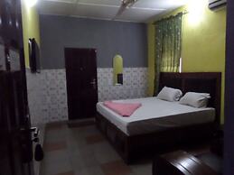 Metro Hotel Ajeigbe