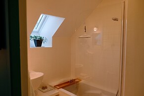 La Maison Jaune à la Janaie