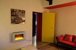 La Maison Jaune à la Janaie