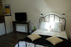 La Maison Jaune à la Janaie