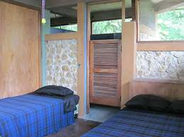 Zapote Tree Inn