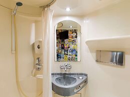 hotelF1 Lyon Massieux