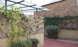 Happy People Ramblas Harbour