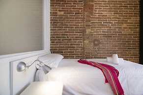 Happy People Ramblas Harbour