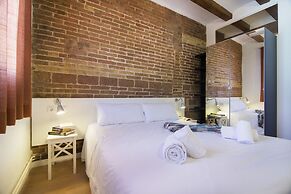 Happy People Ramblas Harbour