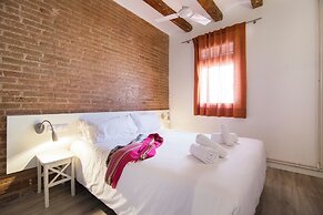 Happy People Ramblas Harbour