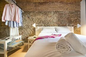 Happy People Ramblas Harbour