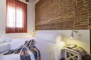 Happy People Ramblas Harbour