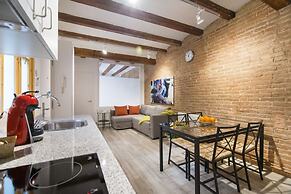 Happy People Ramblas Harbour