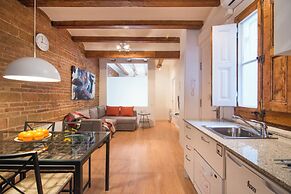 Happy People Ramblas Harbour