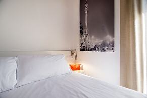 Happy People Ramblas Harbour