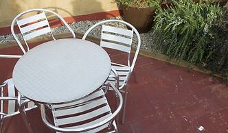 Happy People Ramblas Harbour