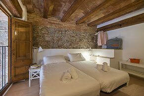 Happy People Ramblas Harbour