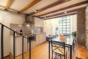 Happy People Ramblas Harbour