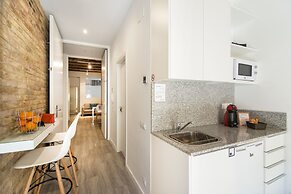 Happy People Sagrada Familia