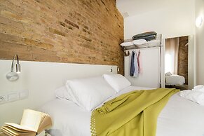 Happy People Sagrada Familia