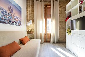 Happy People Sagrada Familia