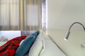 Happy People Sagrada Familia