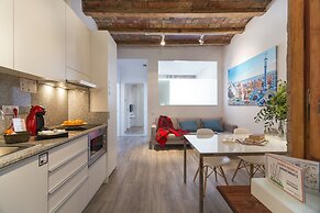 Happy People Sagrada Familia