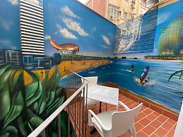 Happy People Sagrada Familia