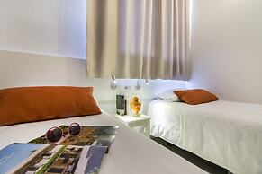 Happy People Sagrada Familia