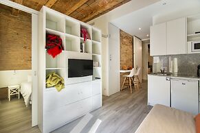 Happy People Sagrada Familia