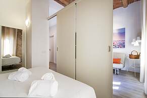 Happy People Sagrada Familia