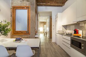 Happy People Sagrada Familia