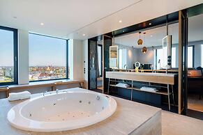 ANDAZ MUNICH SCHWABINGER TOR, BY HYATT