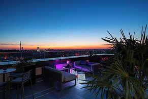ANDAZ MUNICH SCHWABINGER TOR, BY HYATT