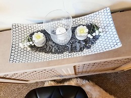 Planetshared 1 Apartment