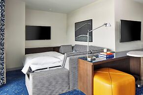 The Daytona, Autograph Collection