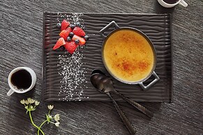 The Daytona, Autograph Collection