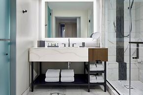 The Daytona, Autograph Collection