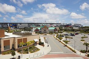 The Daytona, Autograph Collection