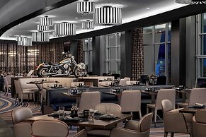 The Daytona, Autograph Collection