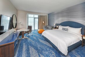 The Daytona, Autograph Collection