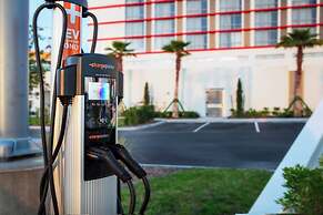 The Daytona, Autograph Collection