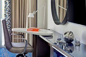 The Daytona, Autograph Collection