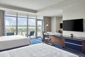 The Daytona, Autograph Collection